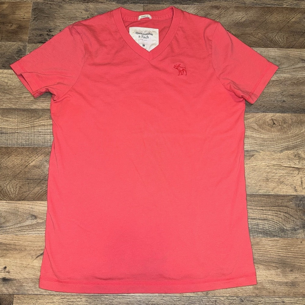 Abercrombie & Fitch V-Neck T-Shirt Mens M Coral Pink  Muscle Fit Logo